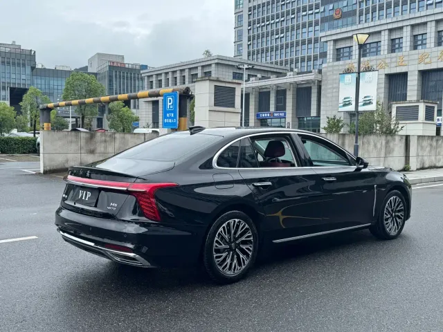 Hongqi H5 — Фото автомобиля 8