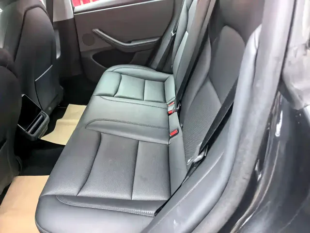 Tesla Model 3 — Фото автомобиля 11