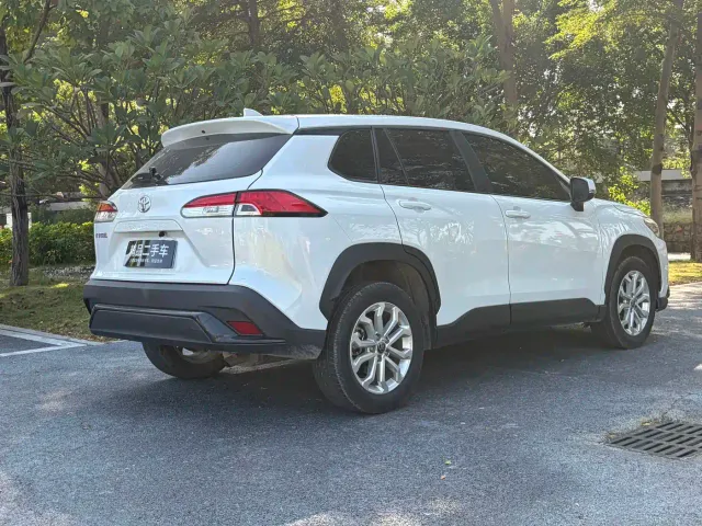 Toyota Frontlander — Фото автомобиля 11