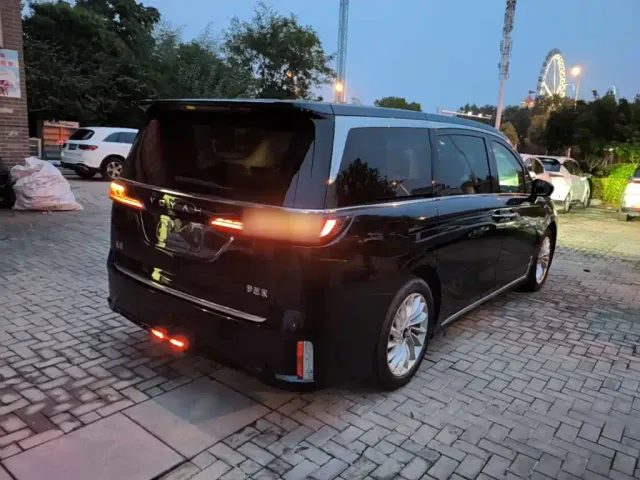 Voyah Auto Voyah Dreamer 2024 PHEV Ultra Long Range Premium Edition — Фото автомобиля 6