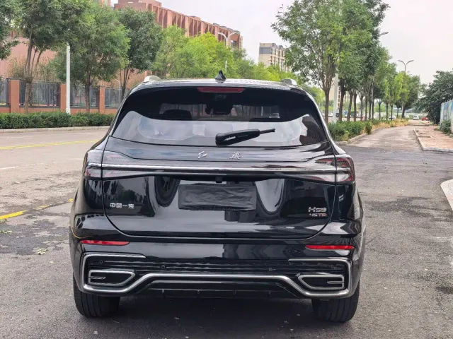 Hongqi HS5 — Фото автомобиля 10
