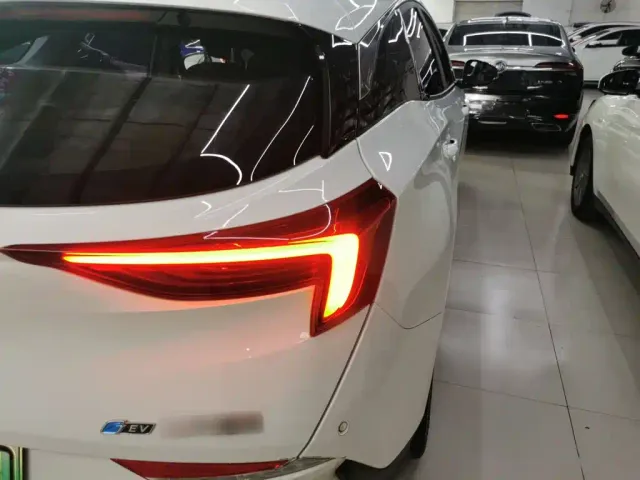 Buick Velite 6 — Фото автомобиля 24