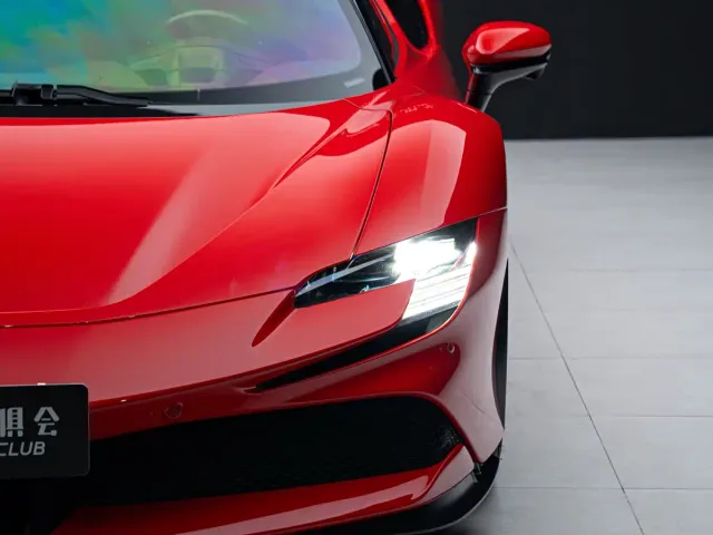 Ferrari SF90 — Фото автомобиля 6
