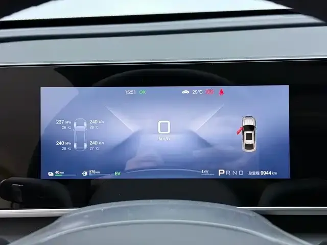 BYD Qin L — Фото автомобиля 10