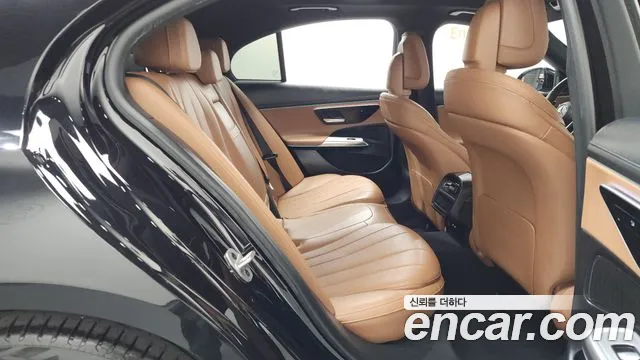 Mercedes-Benz E-Class W214 — Фото автомобиля 11