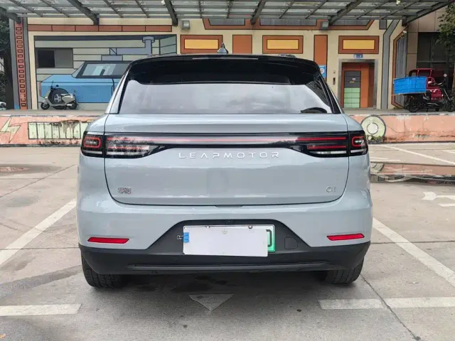 Leapmotor C11 — Фото автомобиля 17