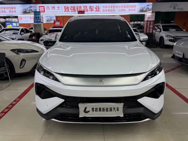 BYD Song Pro — Фото автомобиля 2