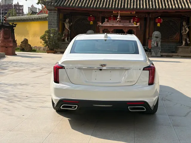 Cadillac CT5 — Фото автомобиля 12