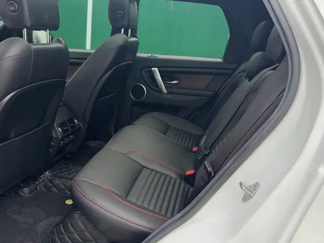 Land Rover Discovery Sport — Фото автомобиля 18