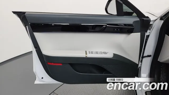 Hyundai Grandeur GN7 — Фото автомобиля 13