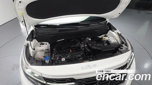 Kia Seltos Бензин 1.6 турбо 2WD — Фото автомобиля 6