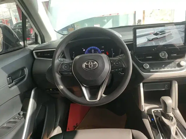 Toyota Frontlander — Фото автомобиля 10