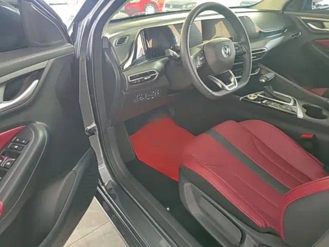 Changan Eado — Фото автомобиля 15