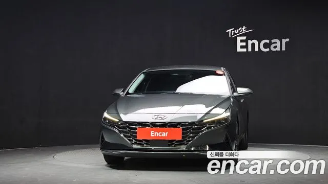 Hyundai AVANTE Avante (CN7) — Фото автомобиля 3
