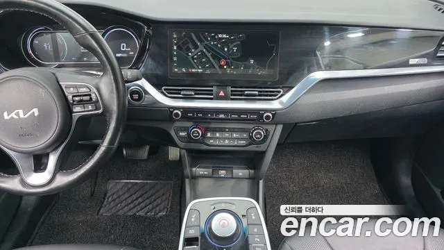 Kia Niro — Фото автомобиля 15