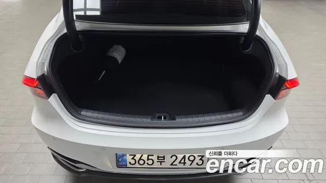 Hyundai Grandeur — Фото автомобиля 16