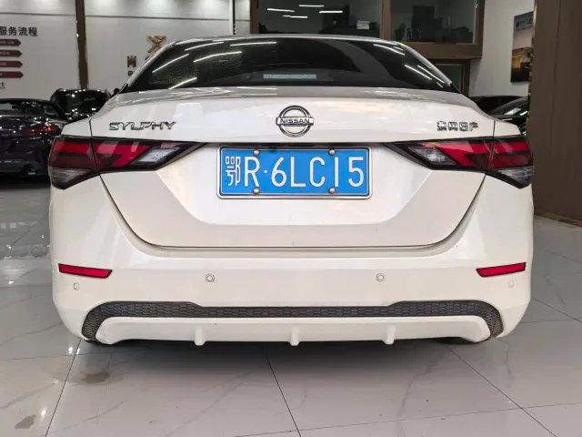 Nissan Sylphy — Фото автомобиля 11