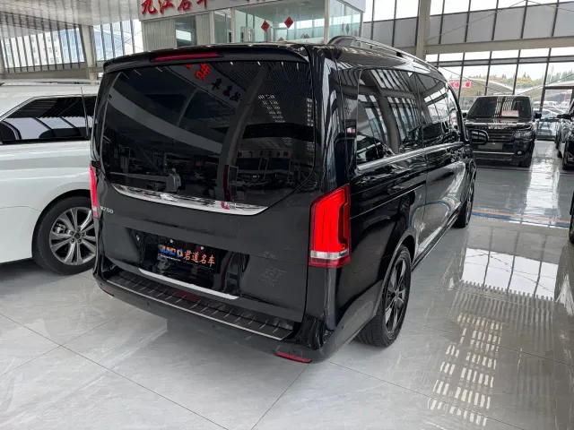 Mercedes-Benz V-Class — Фото автомобиля 4