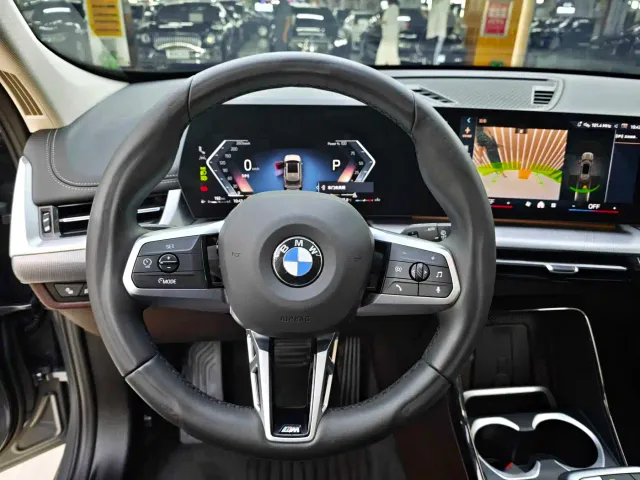 BMW X1 — Фото автомобиля 10