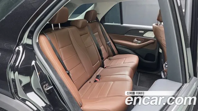 Mercedes-Benz GLE-Class — Фото автомобиля 8