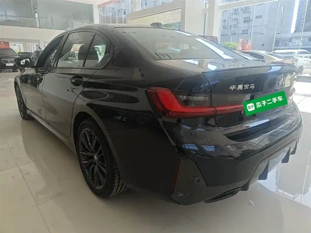 BMW 3 Series — Фото автомобиля 4