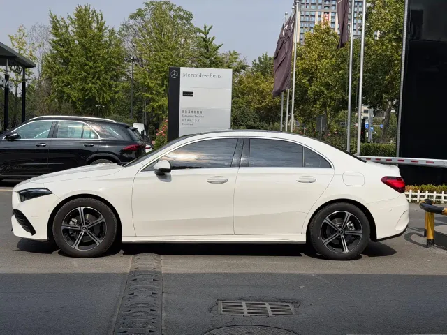 Mercedes-Benz A-Class — Фото автомобиля 8
