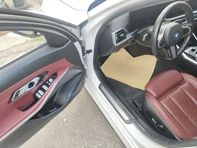 BMW i3 — Фото автомобиля 11