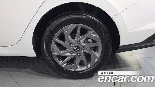 Hyundai Avante CN7 — Фото автомобиля 21