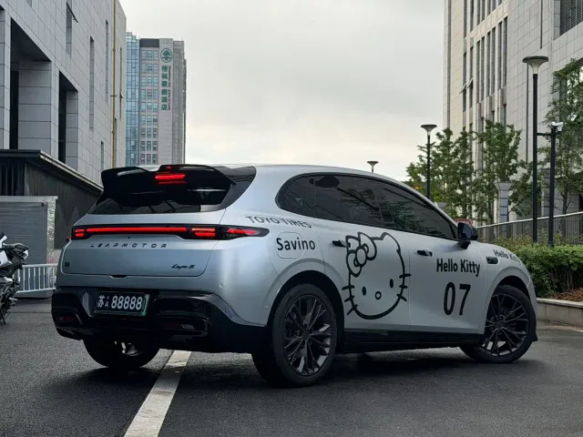 Leapmotor Lafa 5 — Фото автомобиля 7