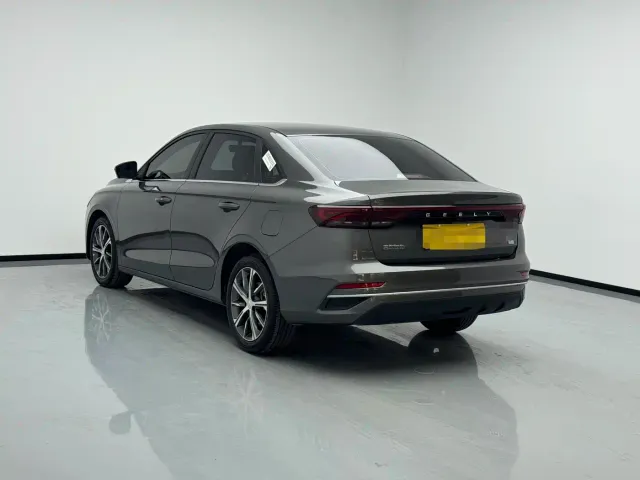 Geely Emgrand — Фото автомобиля 6