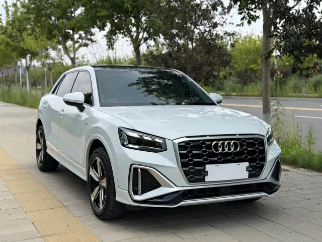Audi Q2L — Фото автомобиля 3