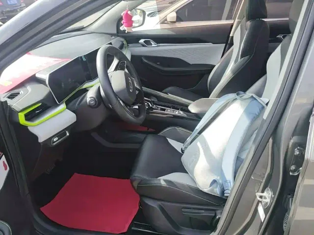 Geely Binyue — Фото автомобиля 10