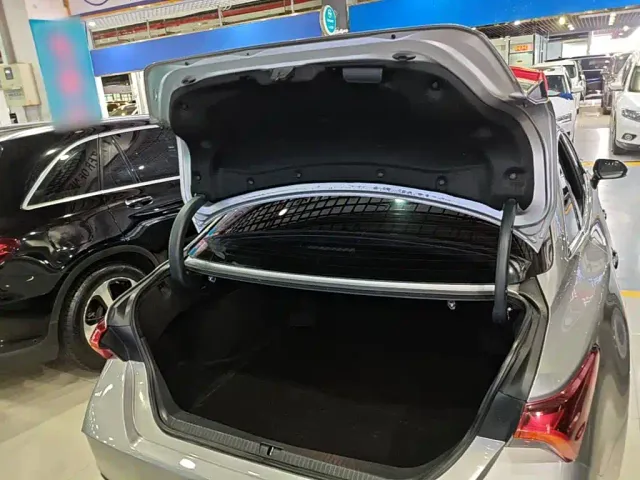 Toyota Avalon — Фото автомобиля 18