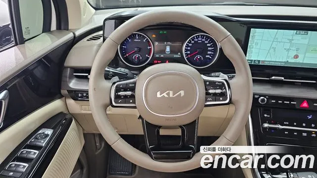 Kia Carnival Generation 4 — Фото автомобиля 12