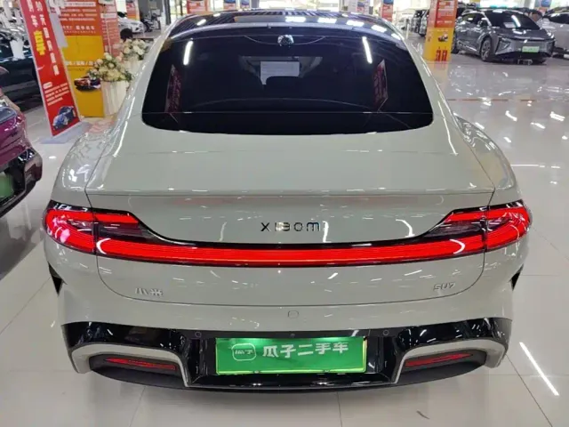 Xiaomi SU7 — Фото автомобиля 5