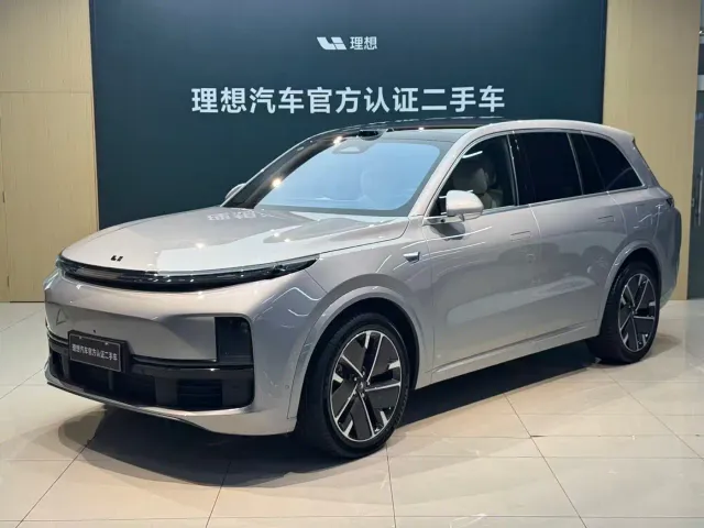 Li Auto L8 — Фото автомобиля 2