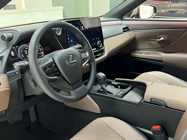 Lexus ES — Фото автомобиля 8
