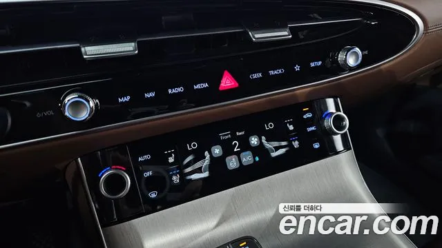 Genesis GV70 2.5T Бензин 2WD — Фото автомобиля 22