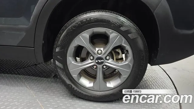 Kia Seltos Новый Seltos Бензин 2.0 2WD — Фото автомобиля 21