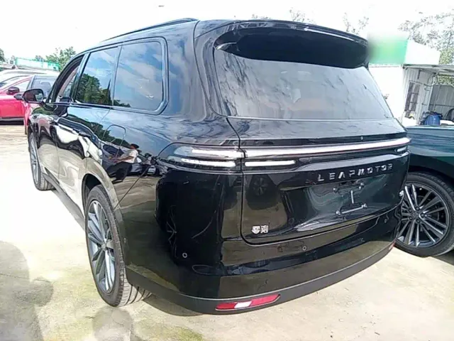 Leapmotor Leapmotor C16 2026 Model Year EREV 280 LiDAR Premium Edition 6-Seater — Фото автомобиля 4