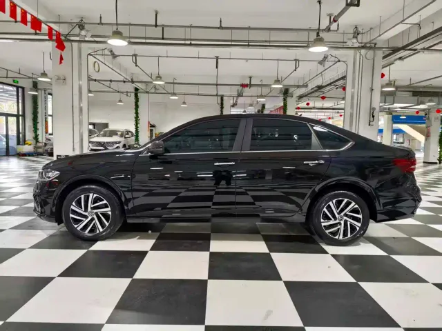 Volkswagen Lavida — Фото автомобиля 7