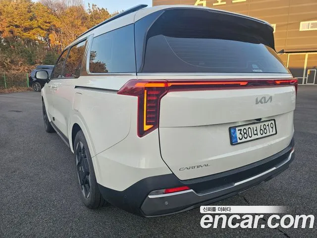 Kia Canival Новый Carnival 4 поколение Дизель 7 мест Signature — Фото автомобиля 4