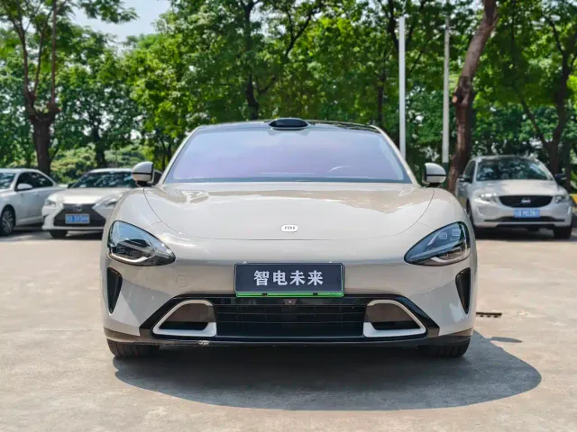 Xiaomi SU7 — Фото автомобиля 16