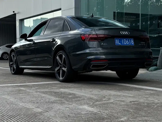 Audi A4L — Фото автомобиля 4