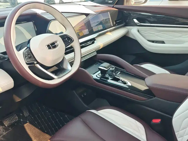 Geely Xingyue L — Фото автомобиля 4