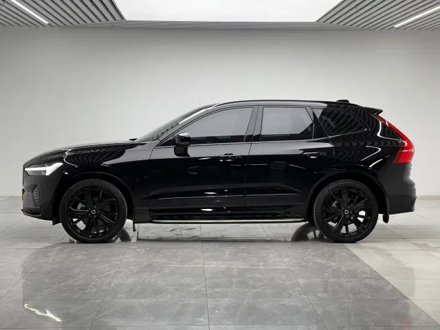 Volvo XC60 — Фото автомобиля 7