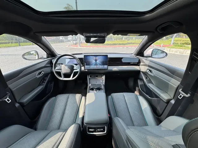 BYD Qin L — Фото автомобиля 10