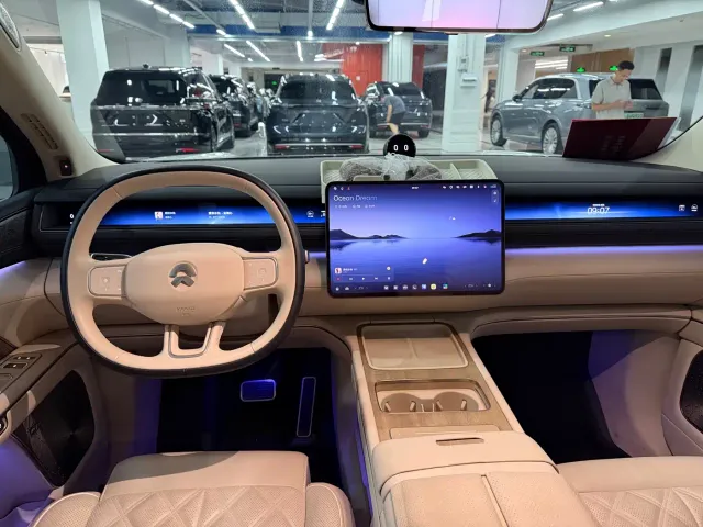 Nio ES8 — Фото автомобиля 3