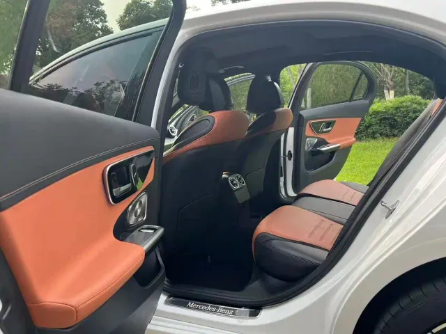 Mercedes-Benz C-Class — Фото автомобиля 13