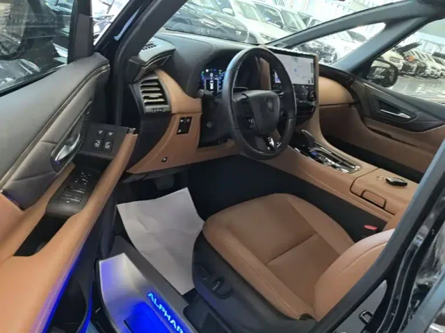 Toyota Vellfire — Фото автомобиля 15